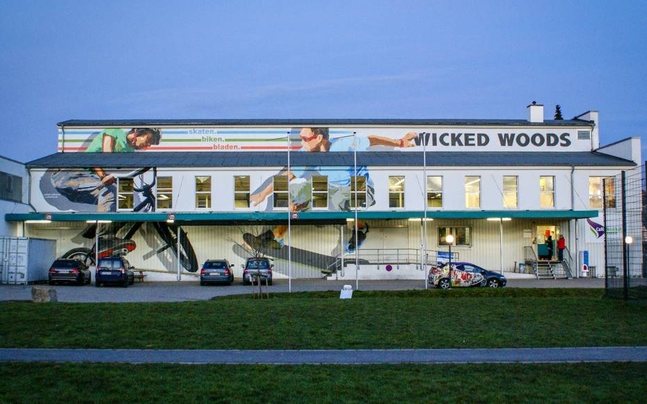 WM und Geldsorgen bei "Wicked Woods"