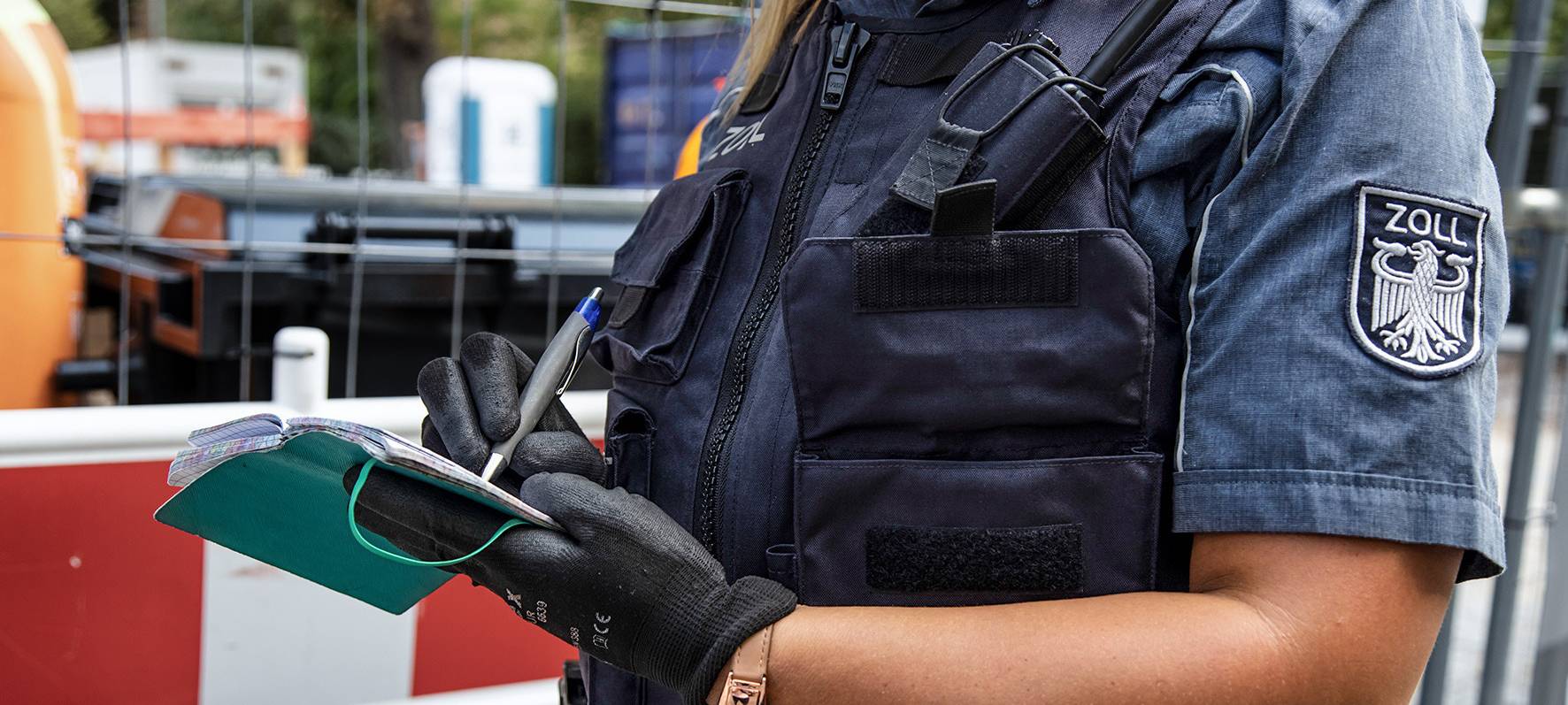 Zoll in der Hofaue im Einsatz