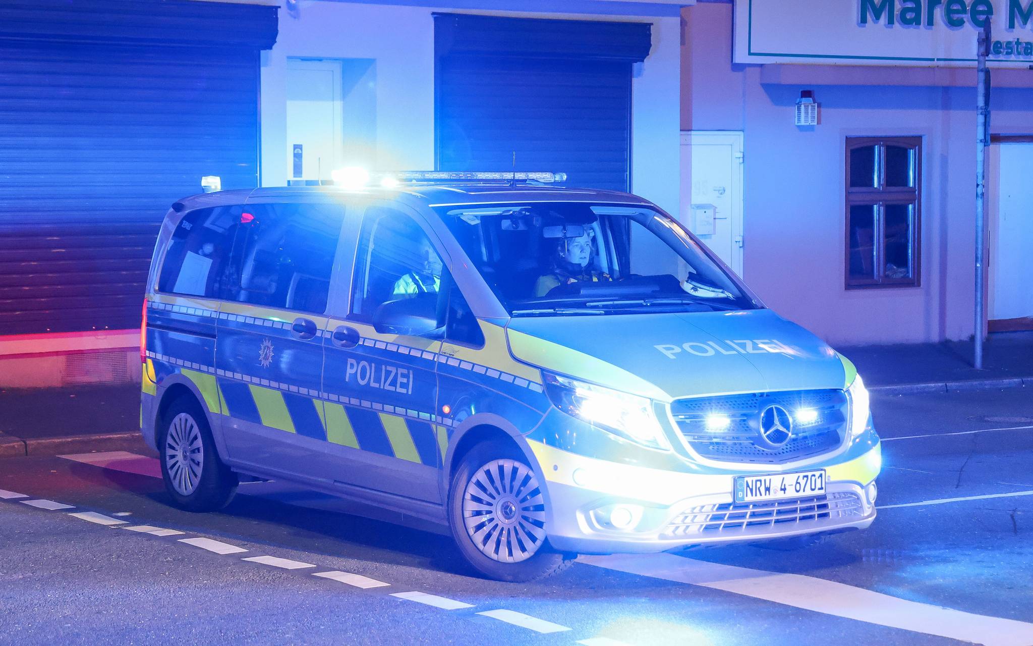 Unfall unter Drogeneinfluss? - Drei Personen verletzt