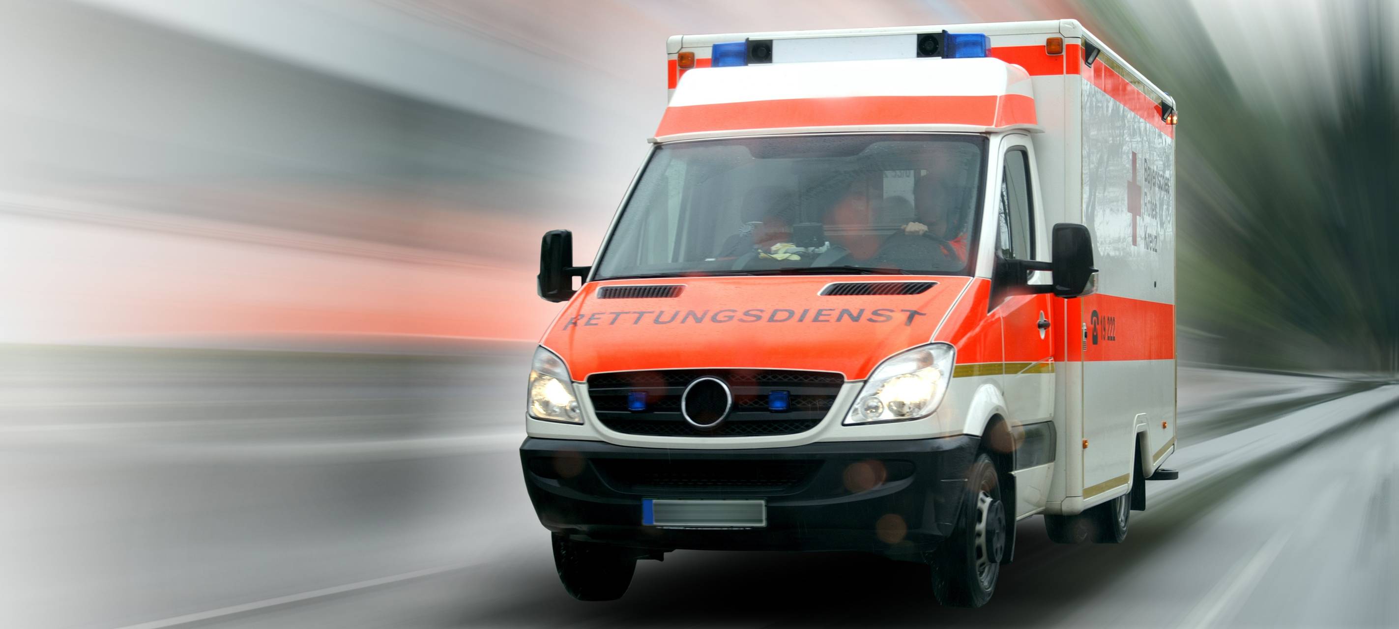 Ohne Helm unterwegs: Pedelecfahrer schwer verletzt