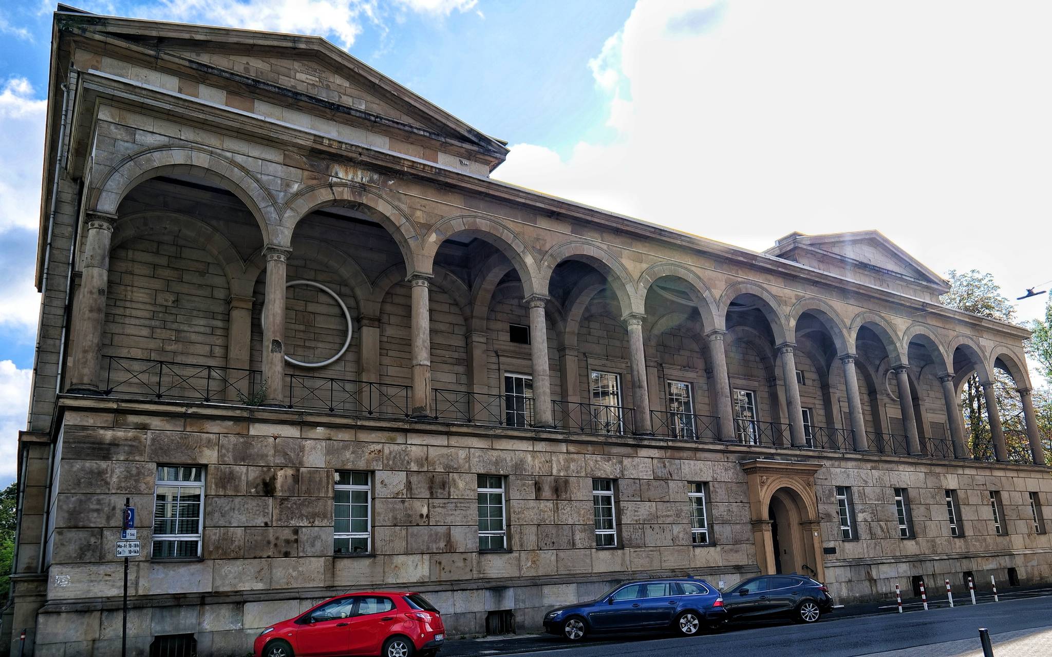 Urteil nach Raub und Widerstand gegen die Polizei