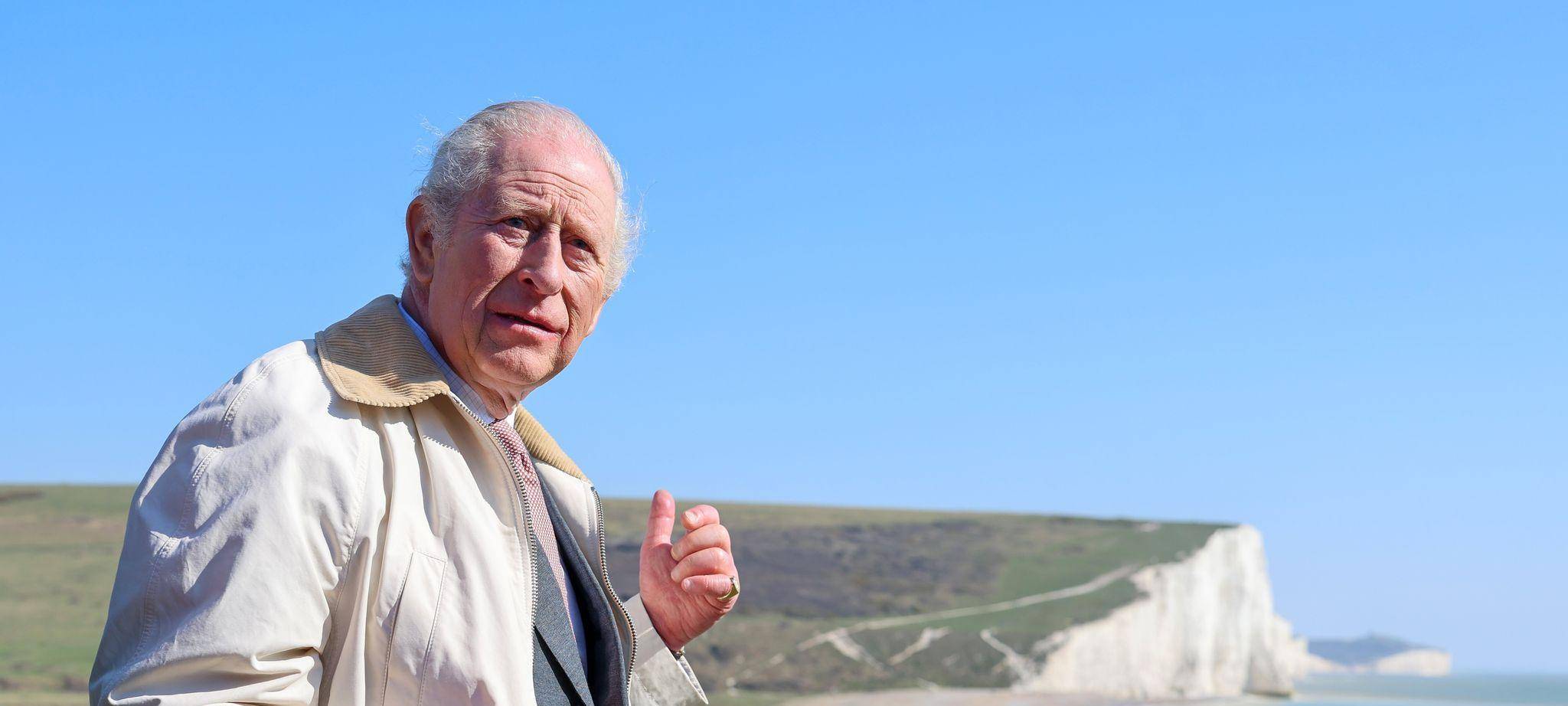 König Charles III. eröffnet Naturschutzgebiet