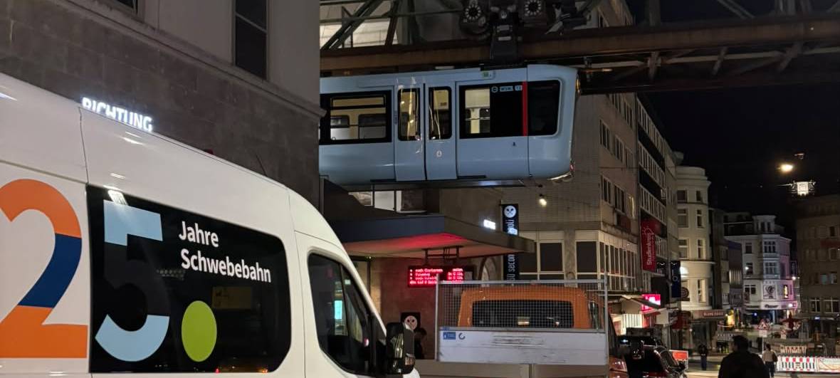 Wuppertal: WSW räumen Fehler nach Schwebebahn-Blockade ein